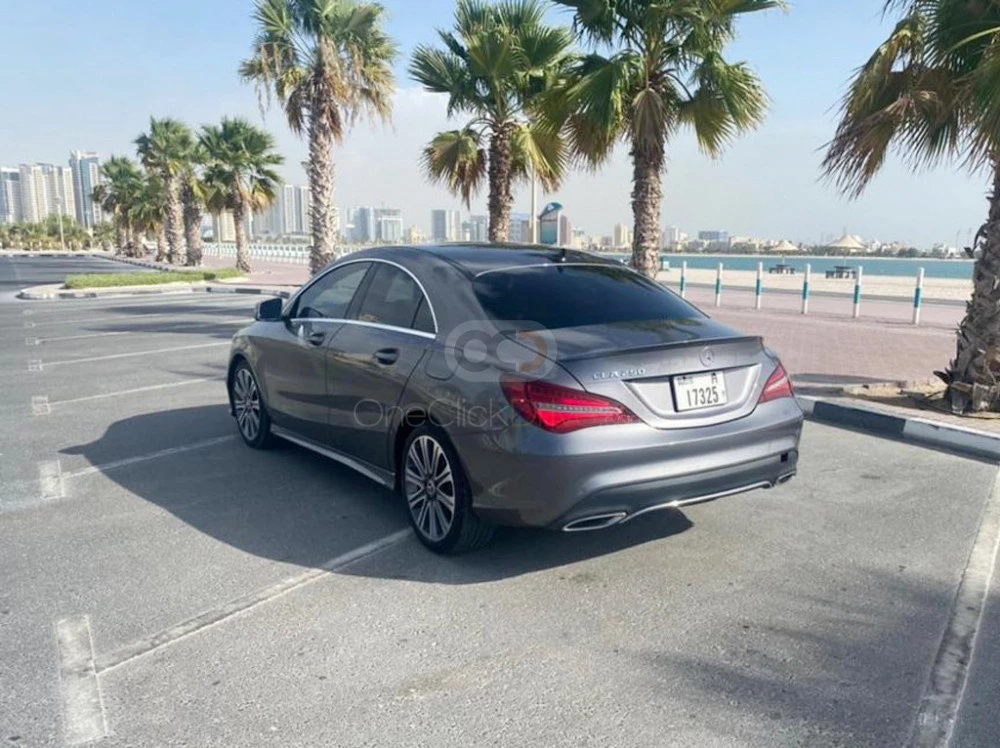 Gümüş Mercedes Benz CLA 250 2018 for rent in Dubai 6